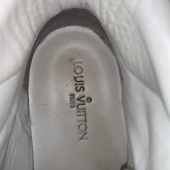 Louis Vuitton Men sneakers - Picture 2 of 3